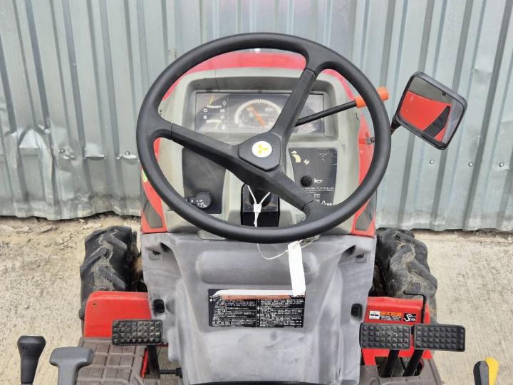 Mitsubishi MT160D