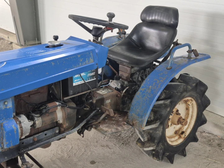 Iseki TX1000S
