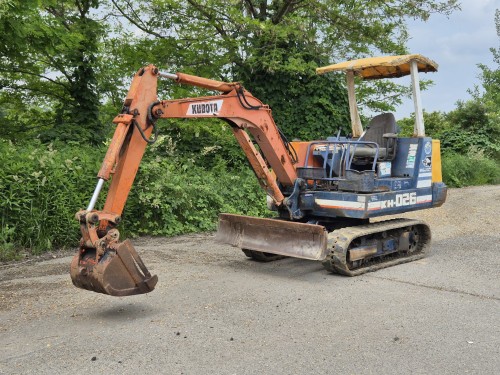 Kubota KH026