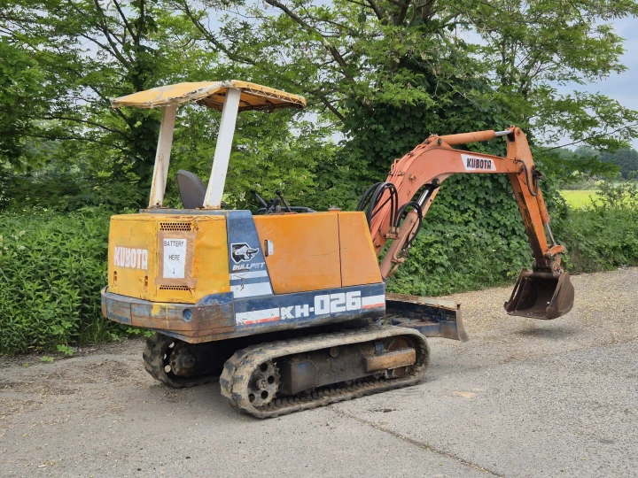 Kubota KH026