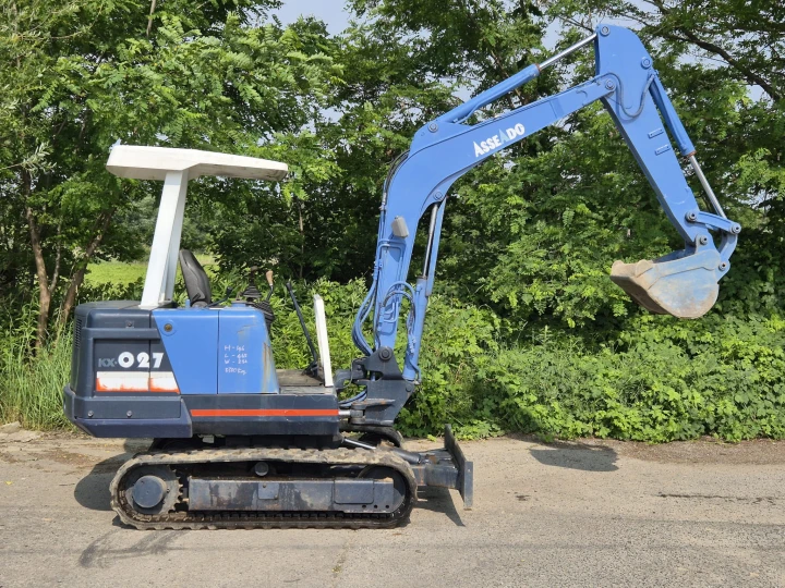 Kubota KX027