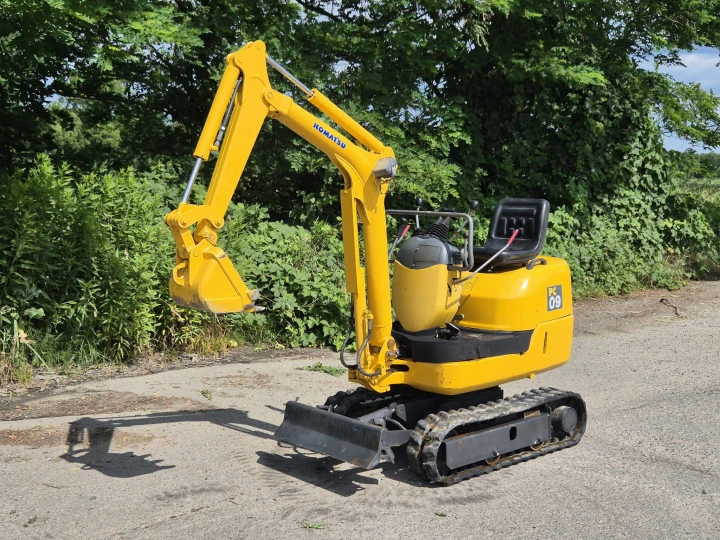 Komatsu P09