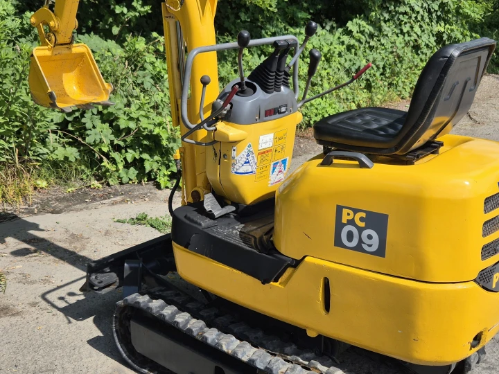 Komatsu P09