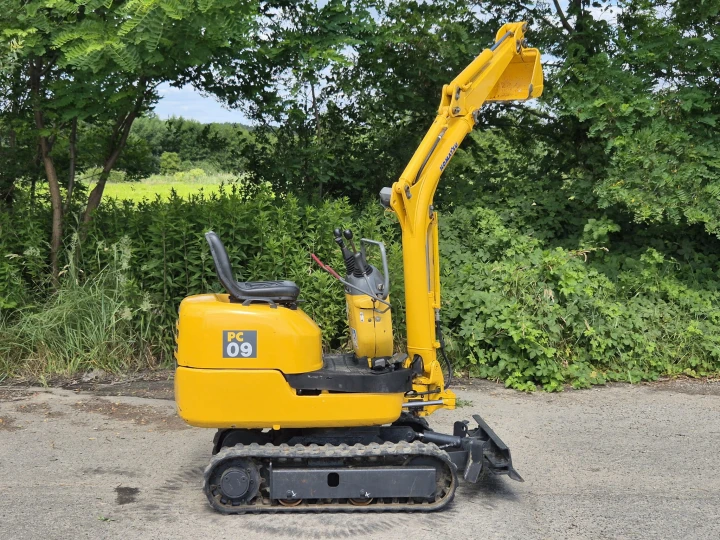 Komatsu P09
