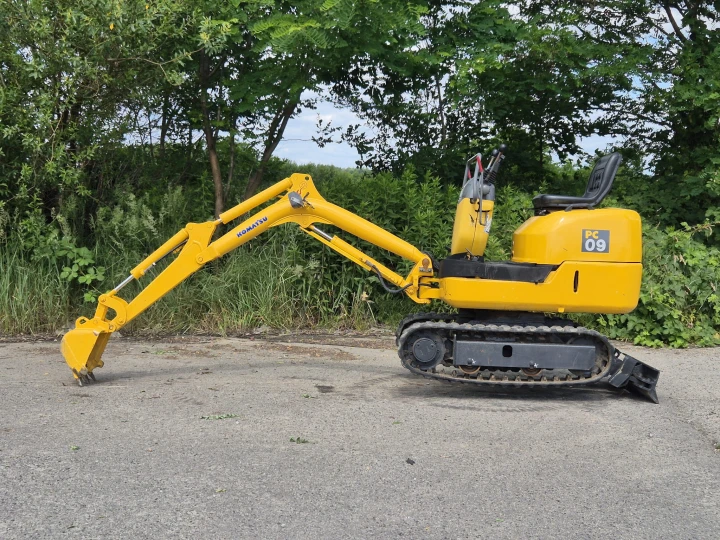 Komatsu P09