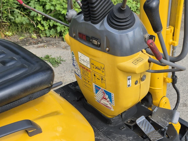 Komatsu P09 (25).jpg
