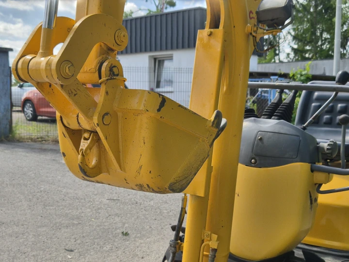 Komatsu P09 (29).jpg