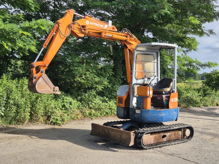 Hitachi EX30our