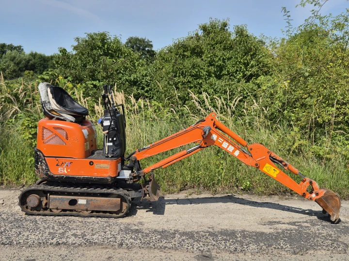 Hitachi ZX8U-2e