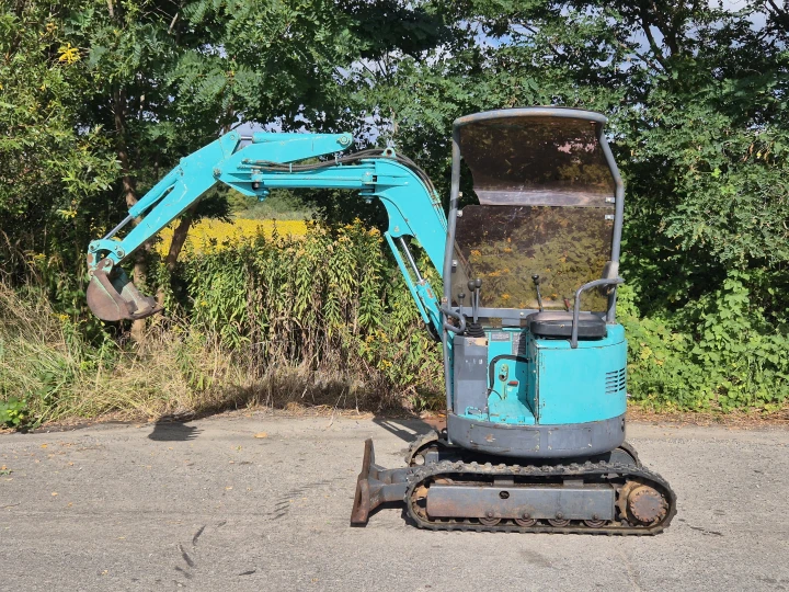 Komatsu PC10UU-3e
