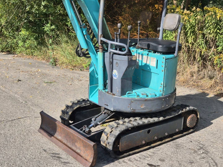 Komatsu PC10UU-3e