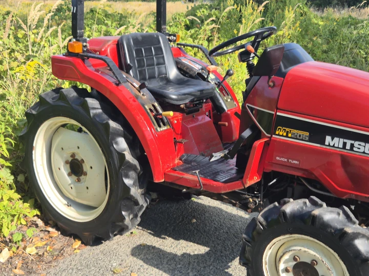 Mitsubishi MT205D