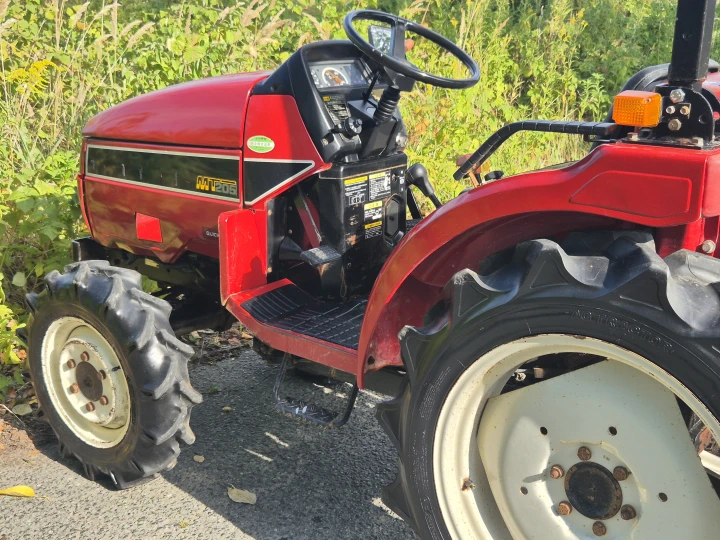 Mitsubishi MT205D