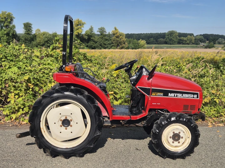 Mitsubishi MT205D