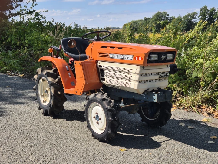 Kubota B1200D