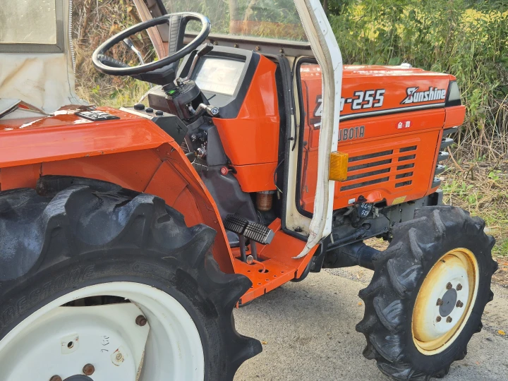 Kubota ZL1-255D
