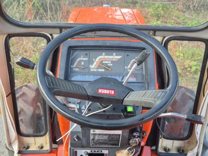 Kubota ZL1-255D
