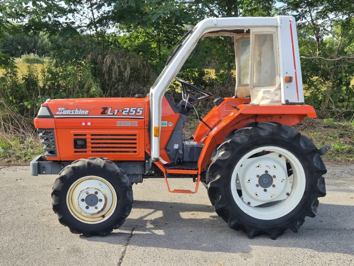 Kubota ZL1-255D