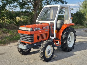 Kubota ZL1-255D