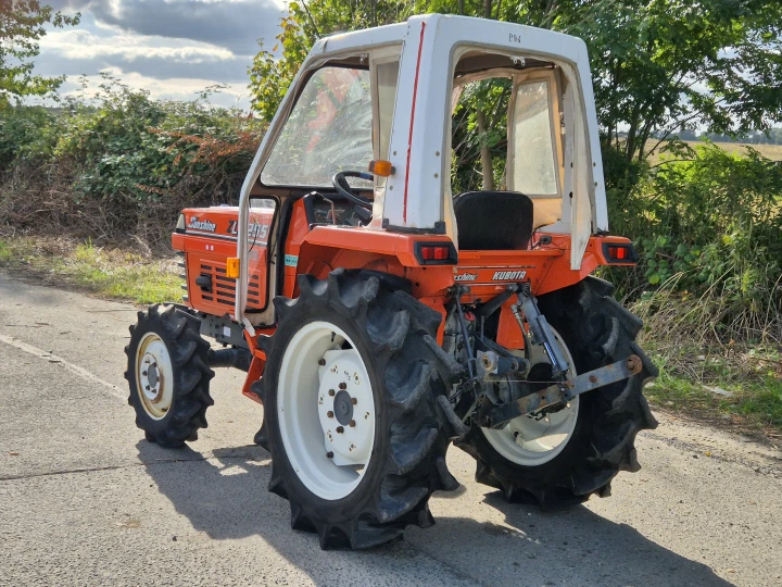 Kubota ZL1-255D