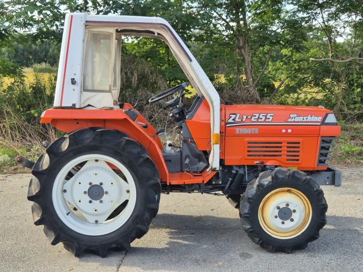 Kubota ZL1-255D