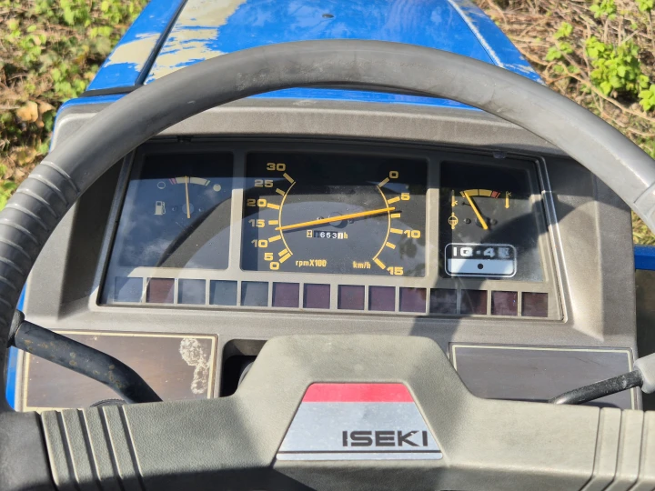 Iseki TG27D