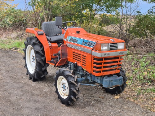 Kubota L1-225D