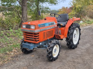 Kubota L1-225D