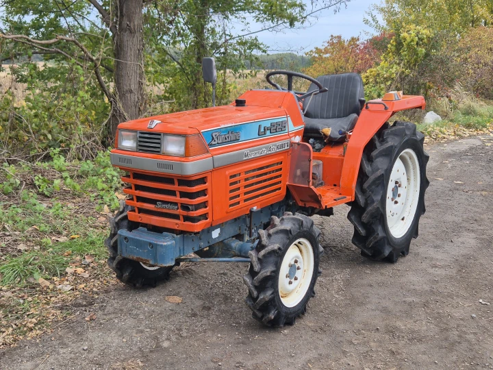 Kubota L1-225D