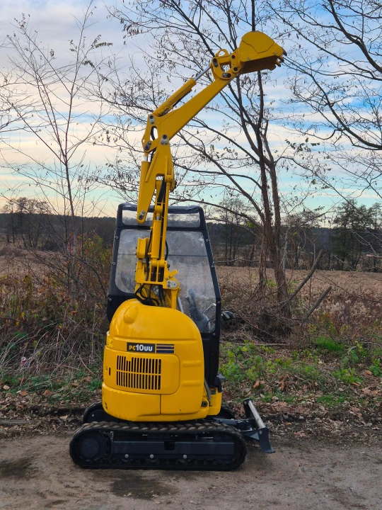 Komatsu PC10UU