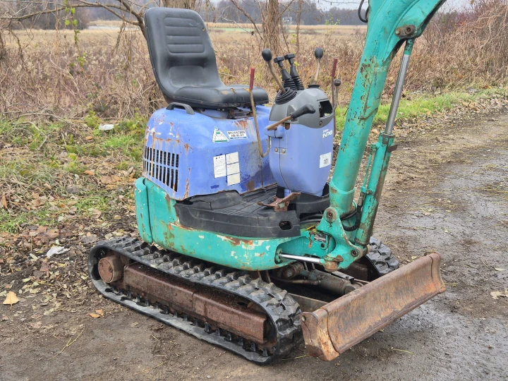 Komatsu PC10MR