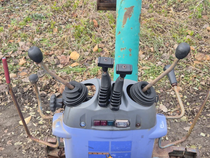 Komatsu PC10MR