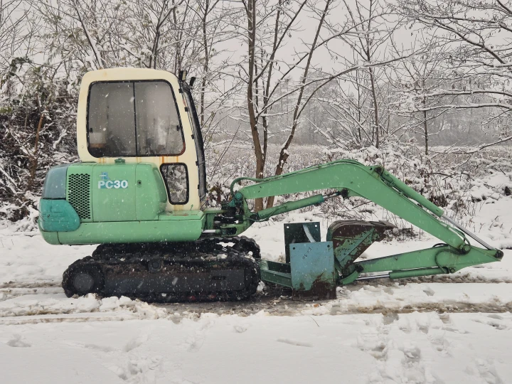 Komatsu PC30