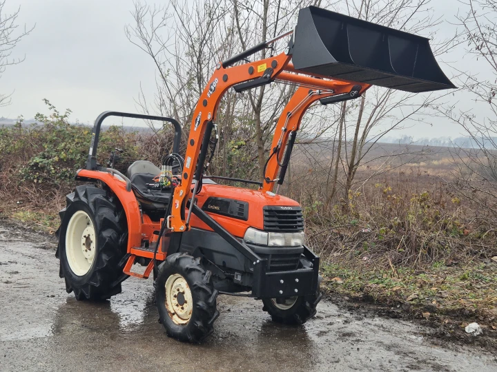 Kubota KL33D
