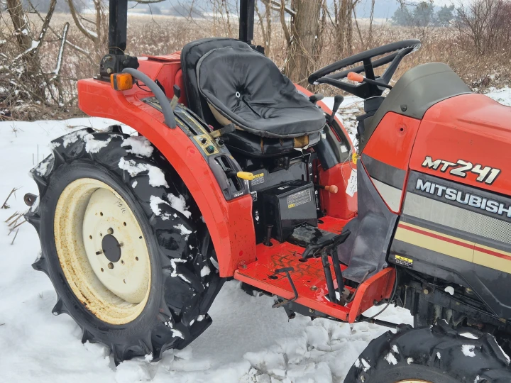 Mitsubishi MT241D