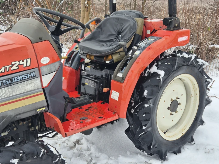 Mitsubishi MT241D