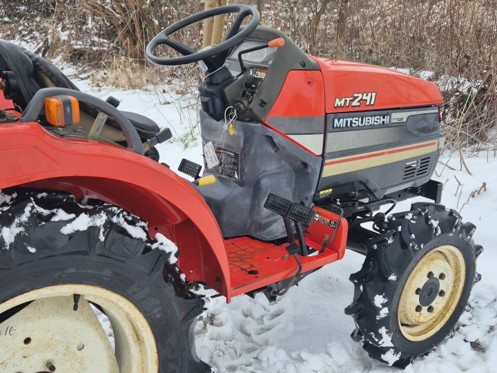 Mitsubishi MT241D