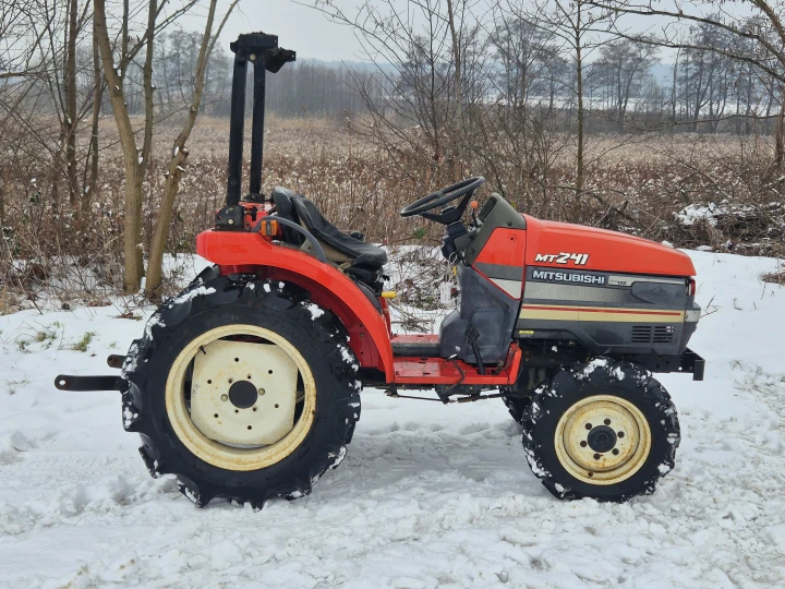 Mitsubishi MT241D