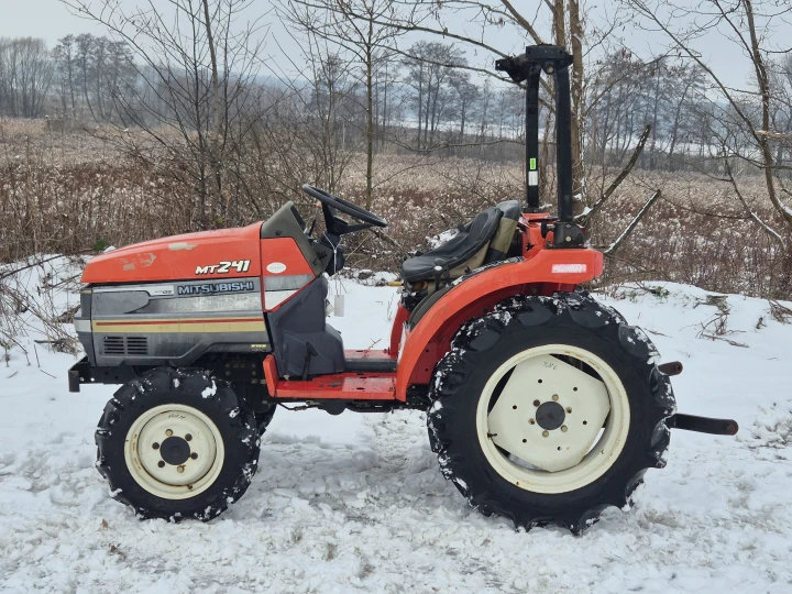 Mitsubishi MT241D
