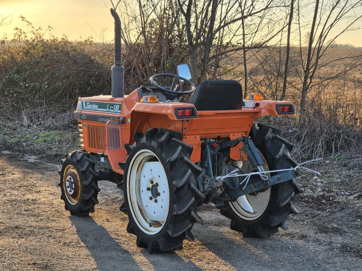Kubota L1-18D