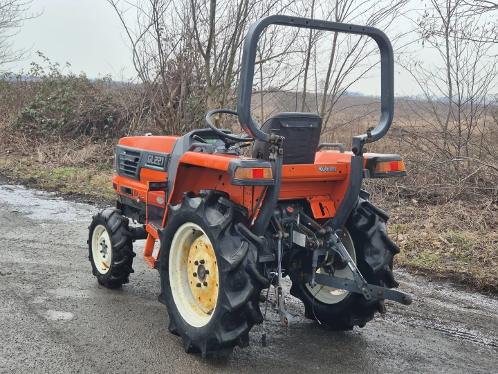 Kubota GL221D