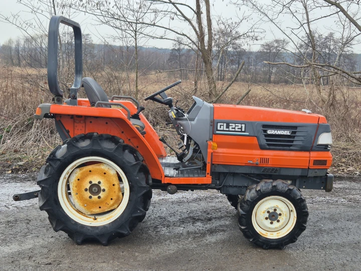Kubota GL221D