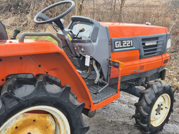 Kubota GL221D