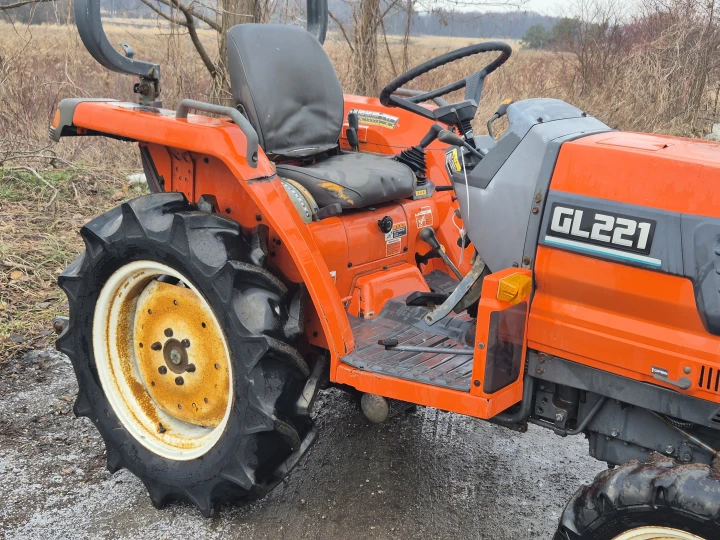Kubota GL221D