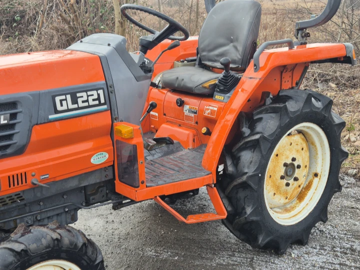 Kubota GL221D