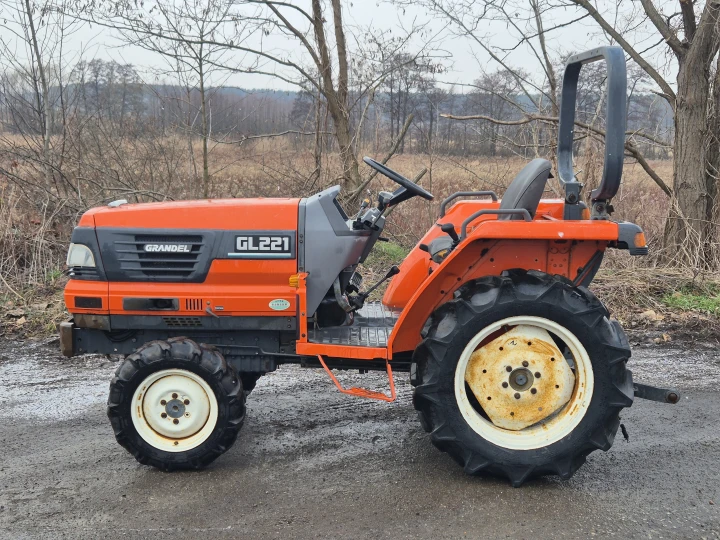 Kubota GL221D
