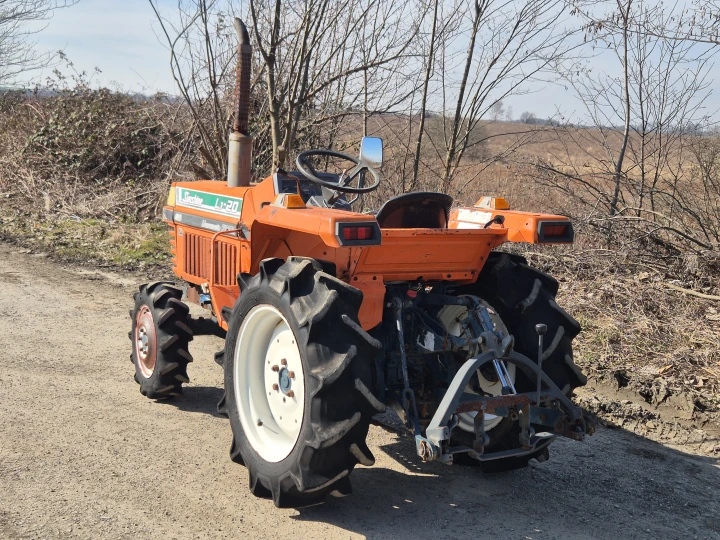 Kubota L1-20D