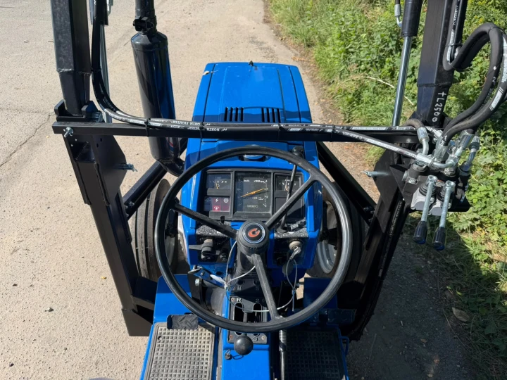 ISEKI TL2500S (5).jpeg
