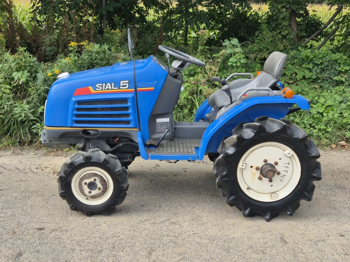 Iseki TM5F