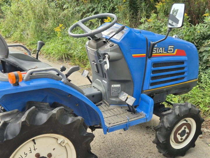 Iseki TM5F